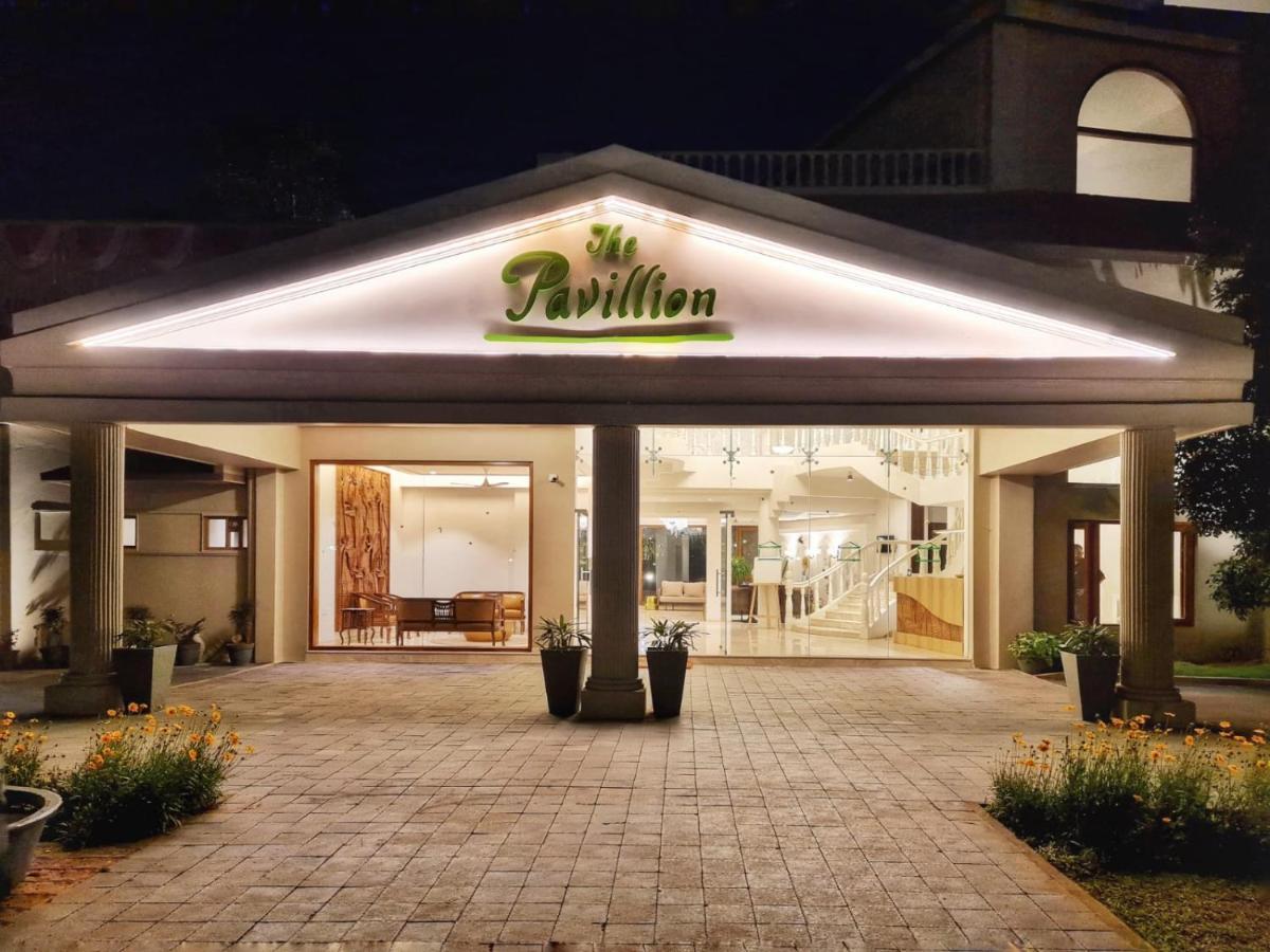 The Pavillion Hotel Kolhapur Eksteriør billede