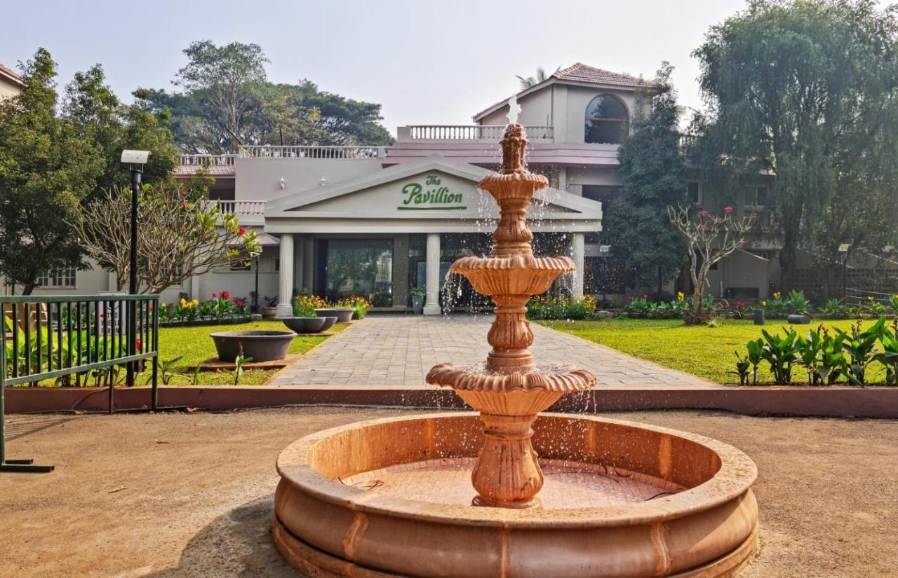 The Pavillion Hotel Kolhapur Eksteriør billede