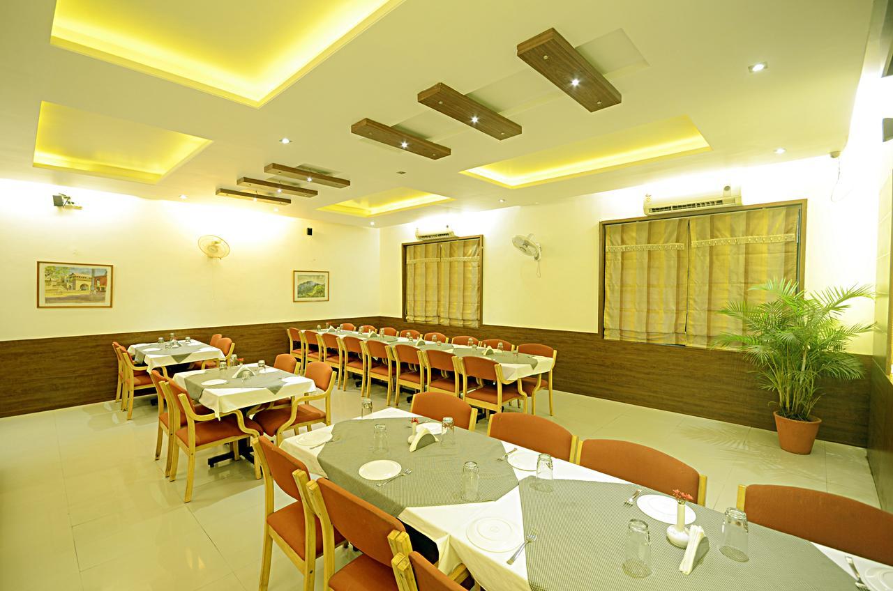The Pavillion Hotel Kolhapur Eksteriør billede