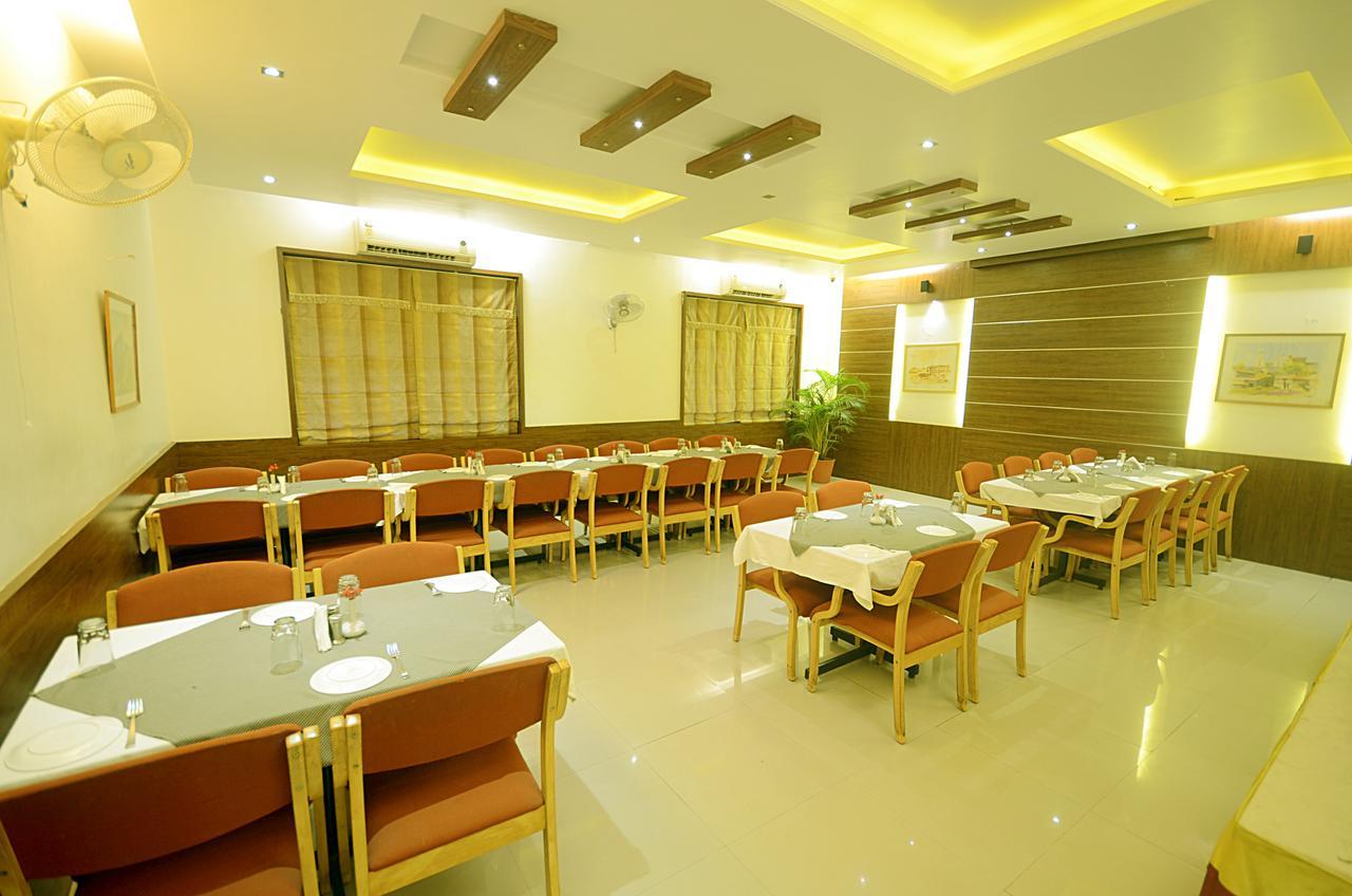 The Pavillion Hotel Kolhapur Eksteriør billede